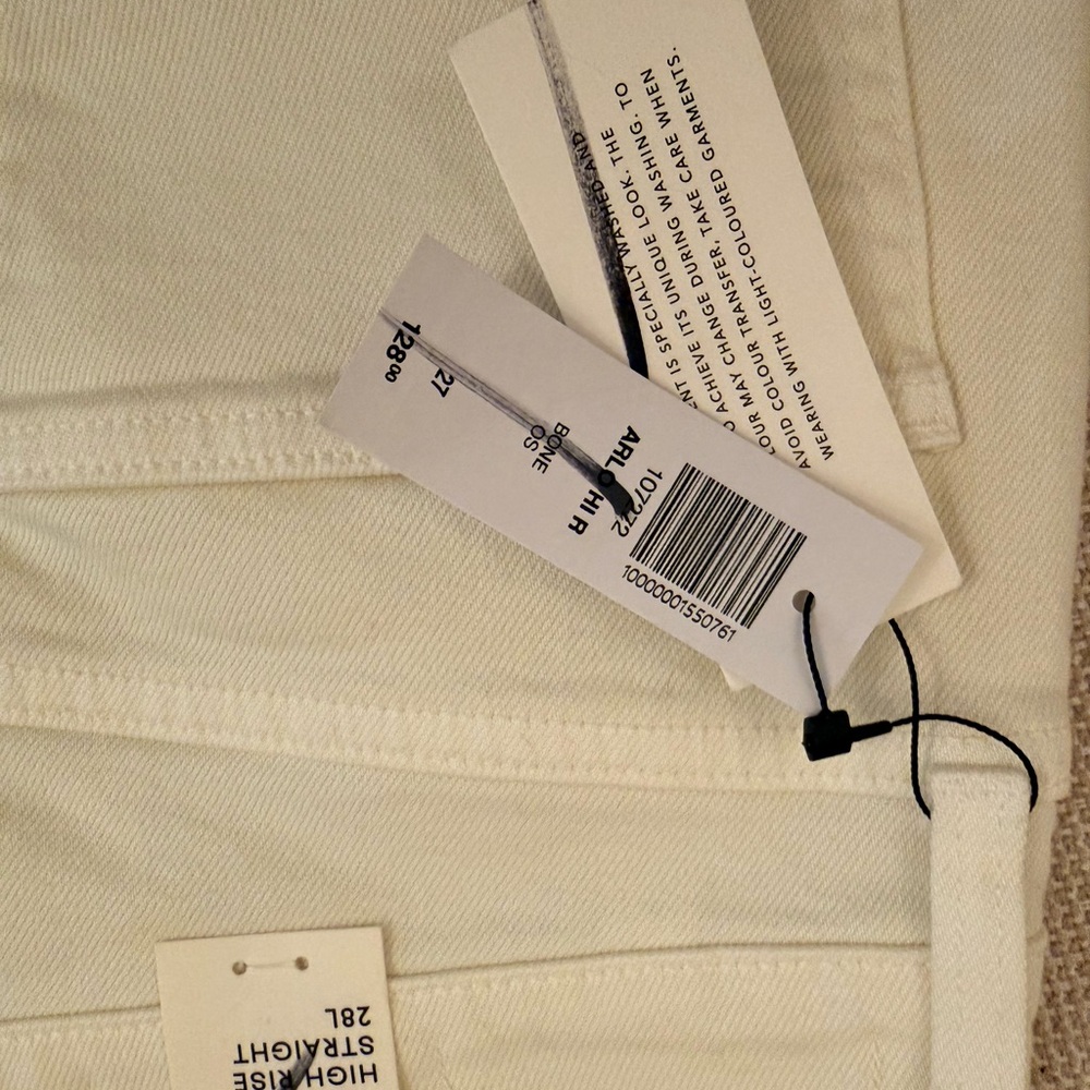 Aritzia High-Rise Denim Jeans - Picture 4 of 4